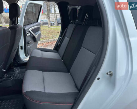 Белый Рено Дастер, объемом двигателя 1.6 л и пробегом 138 тыс. км за 8499 $, фото 16 на Automoto.ua