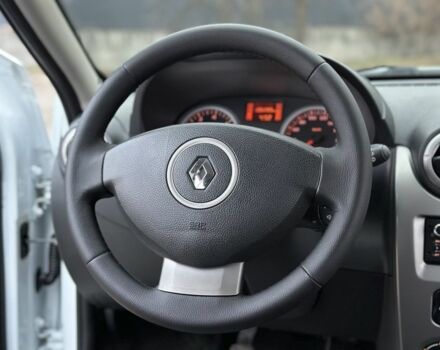 Белый Рено Дастер, объемом двигателя 1.6 л и пробегом 136 тыс. км за 8500 $, фото 13 на Automoto.ua