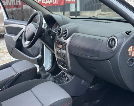 Белый Рено Дастер, объемом двигателя 1.6 л и пробегом 136 тыс. км за 8500 $, фото 10 на Automoto.ua