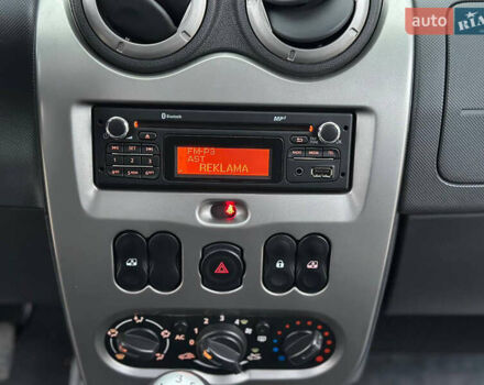 Белый Рено Дастер, объемом двигателя 1.6 л и пробегом 138 тыс. км за 8499 $, фото 28 на Automoto.ua