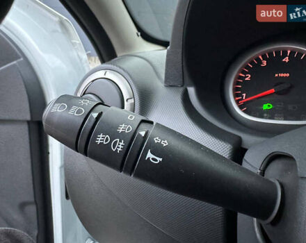 Белый Рено Дастер, объемом двигателя 1.6 л и пробегом 138 тыс. км за 8499 $, фото 32 на Automoto.ua