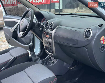 Белый Рено Дастер, объемом двигателя 1.6 л и пробегом 138 тыс. км за 8499 $, фото 18 на Automoto.ua