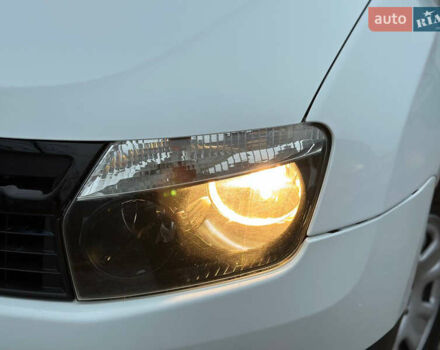 Белый Рено Дастер, объемом двигателя 1.6 л и пробегом 138 тыс. км за 8499 $, фото 35 на Automoto.ua