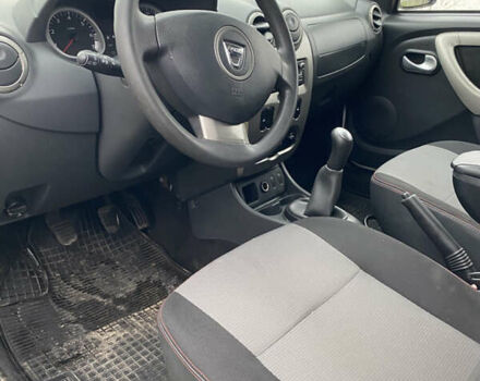 Белый Рено Дастер, объемом двигателя 1.6 л и пробегом 223 тыс. км за 6899 $, фото 18 на Automoto.ua