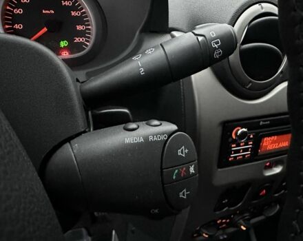 Белый Рено Дастер, объемом двигателя 1.6 л и пробегом 136 тыс. км за 8500 $, фото 18 на Automoto.ua