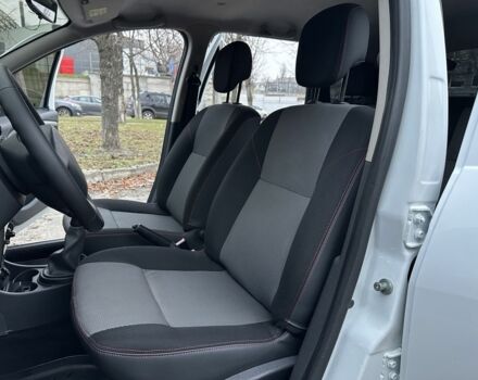 Белый Рено Дастер, объемом двигателя 1.6 л и пробегом 136 тыс. км за 8500 $, фото 7 на Automoto.ua