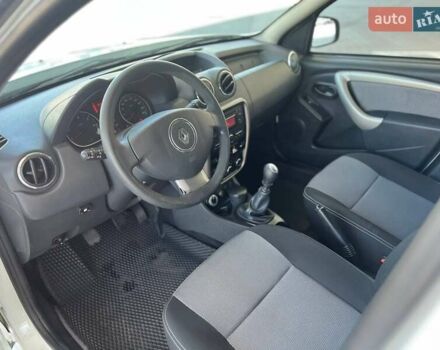 Белый Рено Дастер, объемом двигателя 2 л и пробегом 93 тыс. км за 9600 $, фото 12 на Automoto.ua