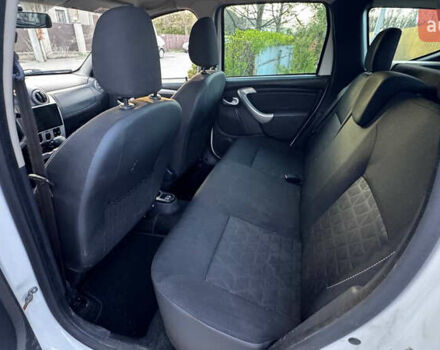 Білий Рено Дастер, об'ємом двигуна 1.6 л та пробігом 125 тис. км за 9999 $, фото 11 на Automoto.ua