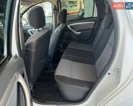 Белый Рено Дастер, объемом двигателя 2 л и пробегом 93 тыс. км за 9600 $, фото 15 на Automoto.ua