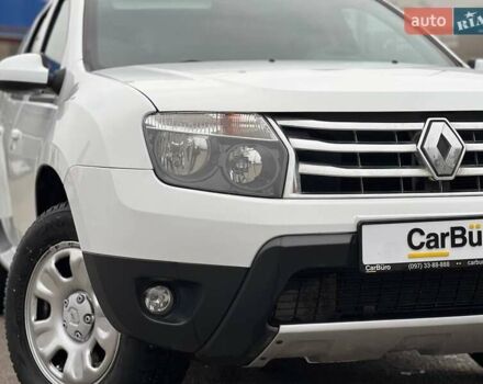 Белый Рено Дастер, объемом двигателя 2 л и пробегом 93 тыс. км за 9600 $, фото 4 на Automoto.ua