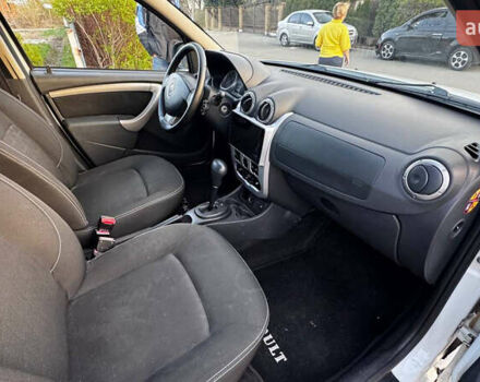 Білий Рено Дастер, об'ємом двигуна 1.6 л та пробігом 125 тис. км за 10500 $, фото 16 на Automoto.ua