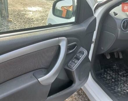 Білий Рено Дастер, об'ємом двигуна 1.46 л та пробігом 148 тис. км за 9200 $, фото 6 на Automoto.ua