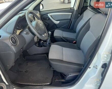 Белый Рено Дастер, объемом двигателя 2 л и пробегом 93 тыс. км за 9600 $, фото 13 на Automoto.ua