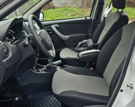 Білий Рено Дастер, об'ємом двигуна 1.5 л та пробігом 74 тис. км за 10300 $, фото 10 на Automoto.ua