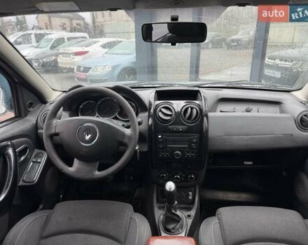 Білий Рено Дастер, об'ємом двигуна 1.6 л та пробігом 227 тис. км за 8790 $, фото 12 на Automoto.ua