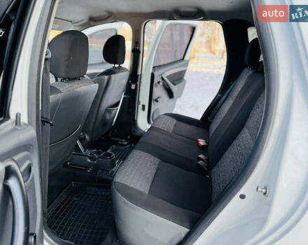 Белый Рено Дастер, объемом двигателя 1.46 л и пробегом 68 тыс. км за 11700 $, фото 8 на Automoto.ua