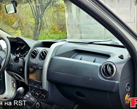 Білий Рено Дастер, об'ємом двигуна 1.5 л та пробігом 74 тис. км за 10300 $, фото 7 на Automoto.ua