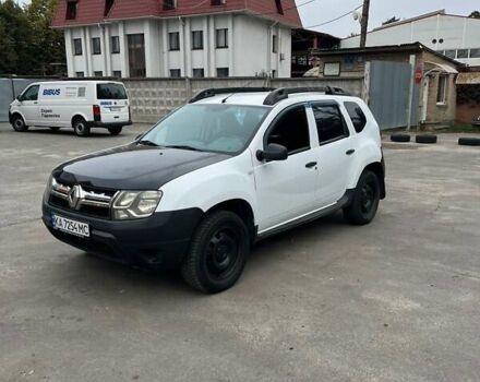Белый Рено Дастер, объемом двигателя 1.6 л и пробегом 226 тыс. км за 9700 $, фото 2 на Automoto.ua