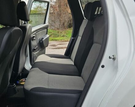 Білий Рено Дастер, об'ємом двигуна 1.5 л та пробігом 74 тис. км за 10300 $, фото 20 на Automoto.ua