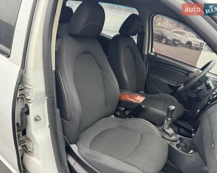 Білий Рено Дастер, об'ємом двигуна 1.6 л та пробігом 227 тис. км за 8790 $, фото 11 на Automoto.ua