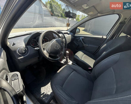 Белый Рено Дастер, объемом двигателя 1.5 л и пробегом 120 тыс. км за 11500 $, фото 15 на Automoto.ua