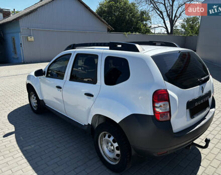 Белый Рено Дастер, объемом двигателя 1.5 л и пробегом 120 тыс. км за 11500 $, фото 5 на Automoto.ua