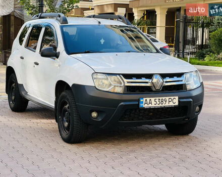 Рено Дастер 2016 в Киеве на Automoto.ua Белый Рено Дастер, объемом двигателя 1.46 л и пробегом 253 тыс. км за 11500 $, фото 4 на Automoto.ua
