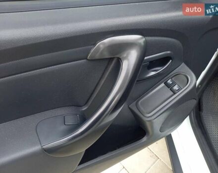 Білий Рено Дастер, об'ємом двигуна 1.5 л та пробігом 142 тис. км за 11700 $, фото 26 на Automoto.ua