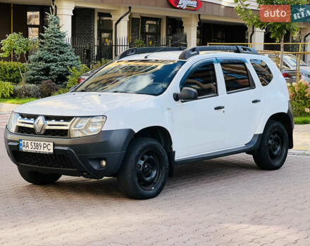 Рено Дастер 2016 в Киеве на Automoto.ua Белый Рено Дастер, объемом двигателя 1.46 л и пробегом 253 тыс. км за 11500 $, фото 1 на Automoto.ua