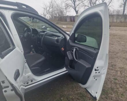 Белый Рено Дастер, объемом двигателя 1.46 л и пробегом 130 тыс. км за 12000 $, фото 5 на Automoto.ua