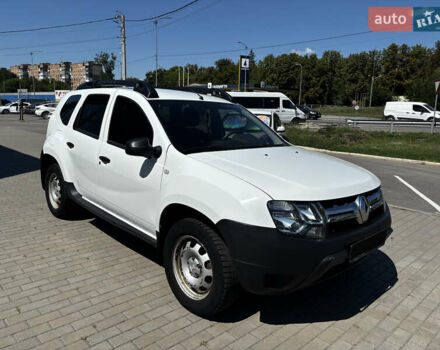 Белый Рено Дастер, объемом двигателя 1.5 л и пробегом 120 тыс. км за 11500 $, фото 13 на Automoto.ua