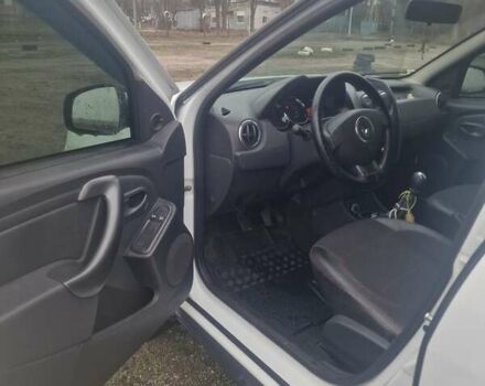 Белый Рено Дастер, объемом двигателя 1.46 л и пробегом 130 тыс. км за 12000 $, фото 8 на Automoto.ua