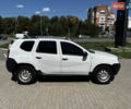 Белый Рено Дастер, объемом двигателя 1.5 л и пробегом 120 тыс. км за 12000 $, фото 11 на Automoto.ua