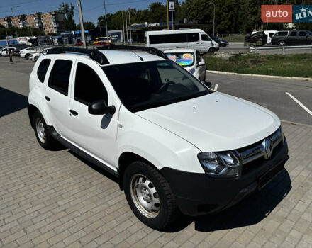 Белый Рено Дастер, объемом двигателя 1.5 л и пробегом 120 тыс. км за 11500 $, фото 12 на Automoto.ua