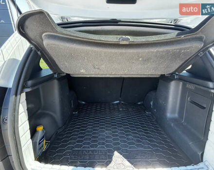 Белый Рено Дастер, объемом двигателя 1.5 л и пробегом 120 тыс. км за 11500 $, фото 19 на Automoto.ua