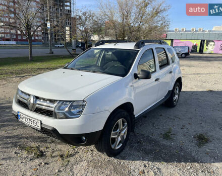 Белый Рено Дастер, объемом двигателя 1.46 л и пробегом 158 тыс. км за 9900 $, фото 4 на Automoto.ua