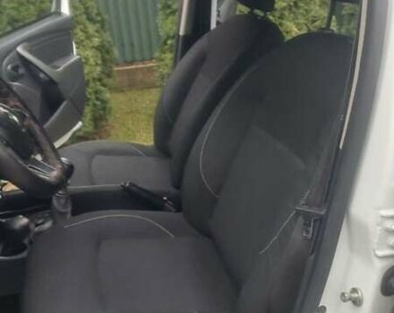 Белый Рено Дастер, объемом двигателя 1.46 л и пробегом 272 тыс. км за 12950 $, фото 27 на Automoto.ua