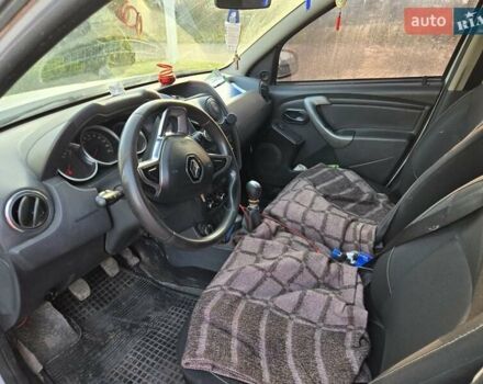 Білий Рено Дастер, об'ємом двигуна 1.46 л та пробігом 306 тис. км за 10000 $, фото 3 на Automoto.ua