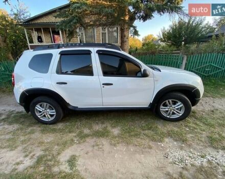 Белый Рено Дастер, объемом двигателя 1.46 л и пробегом 292 тыс. км за 11500 $, фото 4 на Automoto.ua