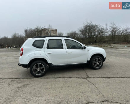 Белый Рено Дастер, объемом двигателя 1.46 л и пробегом 203 тыс. км за 9950 $, фото 10 на Automoto.ua