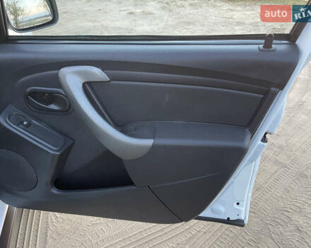 Белый Рено Дастер, объемом двигателя 1.46 л и пробегом 158 тыс. км за 9900 $, фото 48 на Automoto.ua