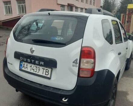 Белый Рено Дастер, объемом двигателя 1.46 л и пробегом 272 тыс. км за 12950 $, фото 3 на Automoto.ua