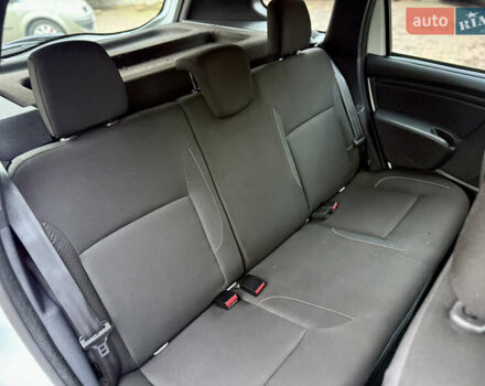 Белый Рено Дастер, объемом двигателя 1.46 л и пробегом 165 тыс. км за 9500 $, фото 29 на Automoto.ua