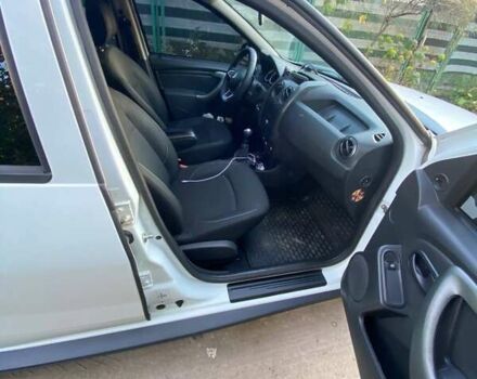 Белый Рено Дастер, объемом двигателя 1.46 л и пробегом 292 тыс. км за 11500 $, фото 31 на Automoto.ua