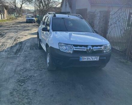 Белый Рено Дастер, объемом двигателя 1.5 л и пробегом 179 тыс. км за 10000 $, фото 1 на Automoto.ua