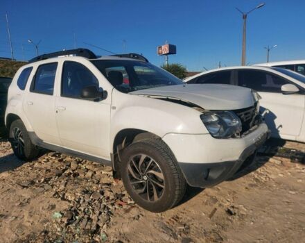 Белый Рено Дастер, объемом двигателя 1.6 л и пробегом 112 тыс. км за 6900 $, фото 2 на Automoto.ua