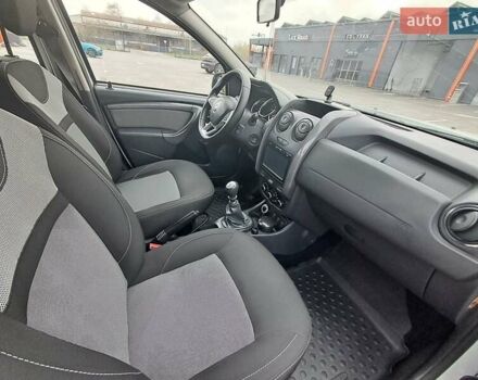 Рено Дастер 2017 в Виннице на Automoto.ua Белый Рено Дастер, объемом двигателя 1.46 л и пробегом 203 тыс. км за 8699 $, фото 11 на Automoto.ua