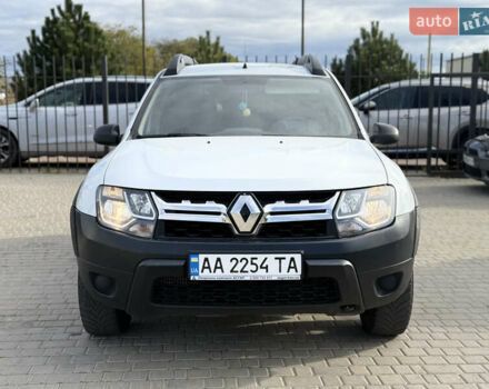 Белый Рено Дастер, объемом двигателя 1.46 л и пробегом 245 тыс. км за 9899 $, фото 2 на Automoto.ua
