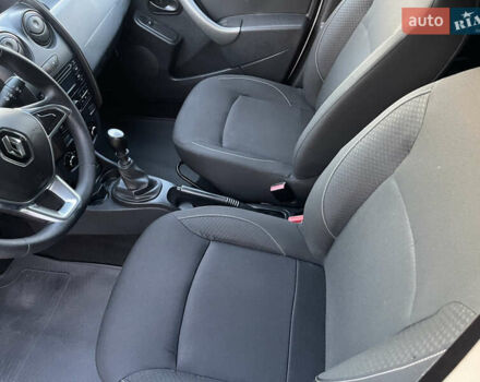 Белый Рено Дастер, объемом двигателя 1.46 л и пробегом 158 тыс. км за 9900 $, фото 41 на Automoto.ua