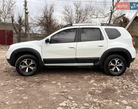 Белый Рено Дастер, объемом двигателя 1.46 л и пробегом 214 тыс. км за 12000 $, фото 4 на Automoto.ua